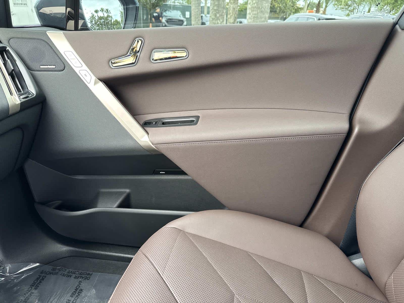 2025 BMW iX xDrive50