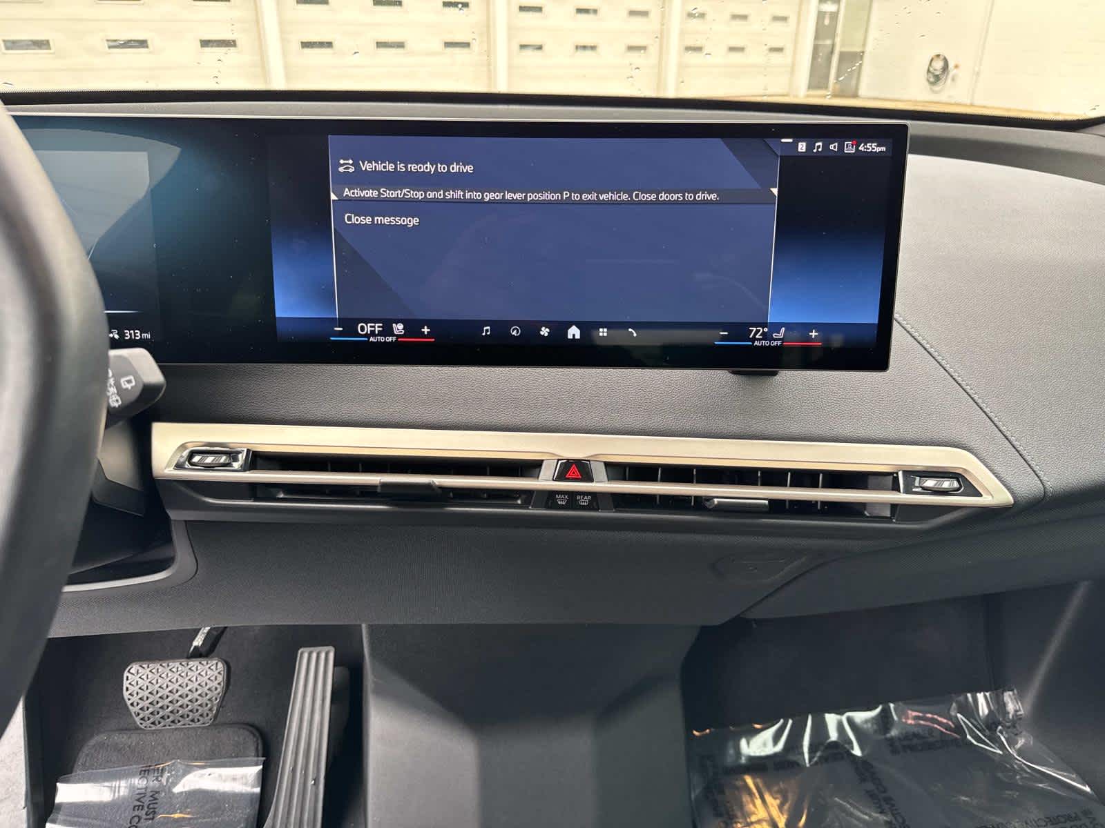 2025 BMW iX xDrive50