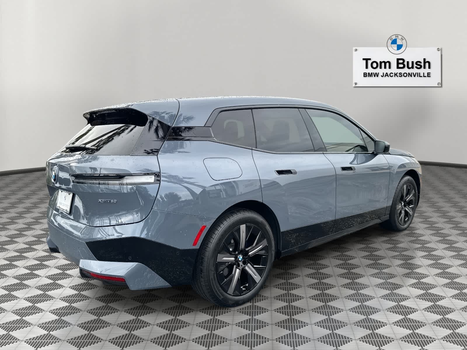 2025 BMW iX xDrive50