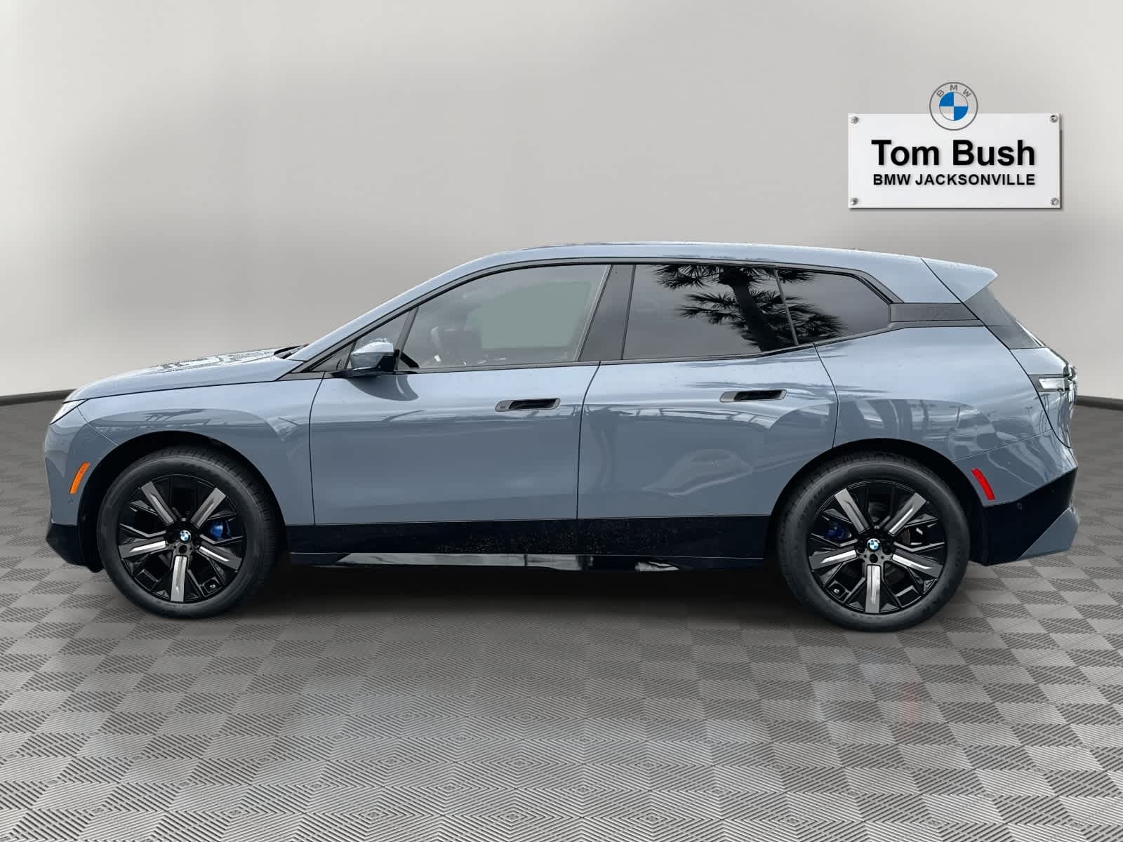 2025 BMW iX xDrive50