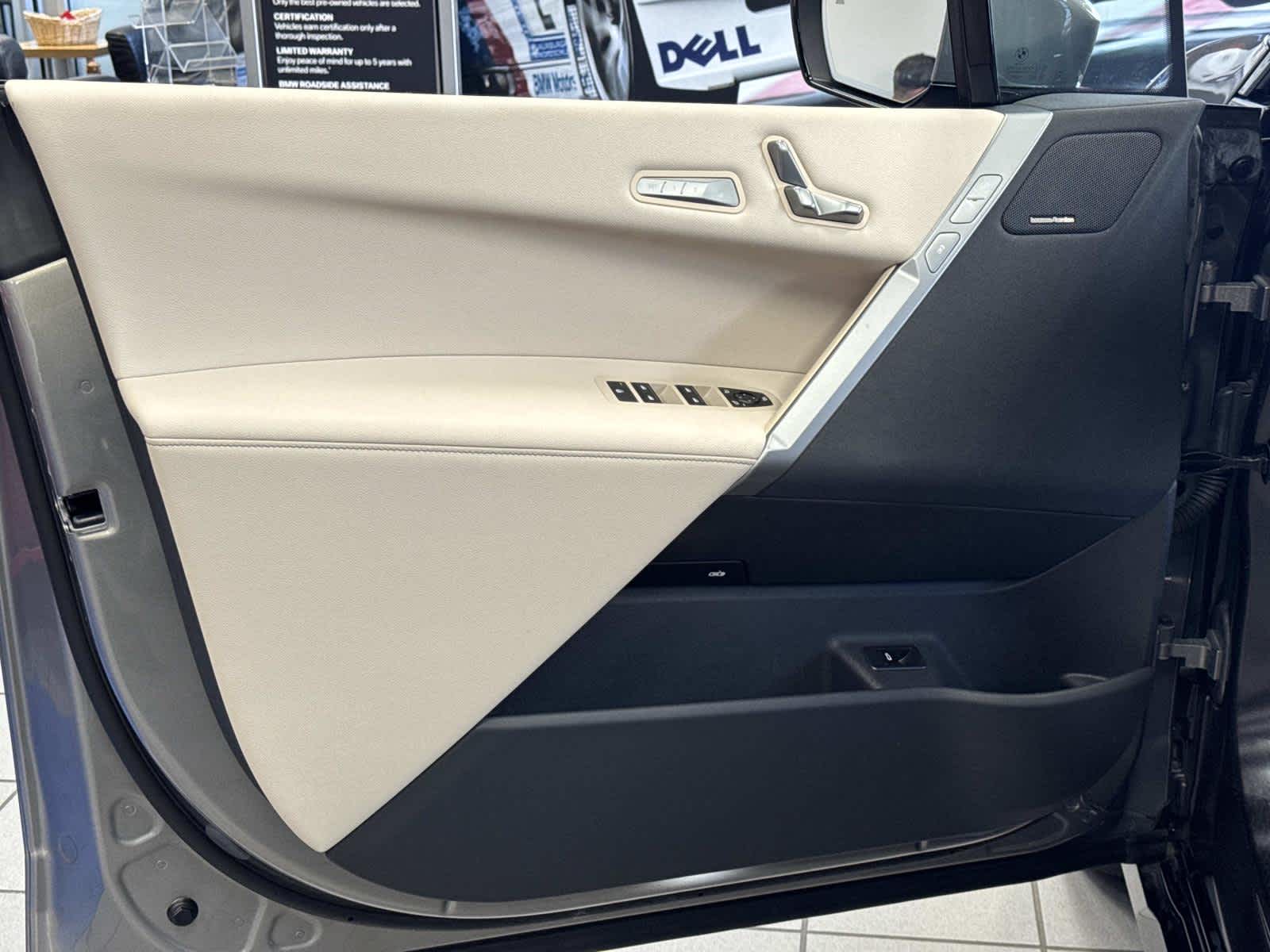 2025 BMW iX xDrive50