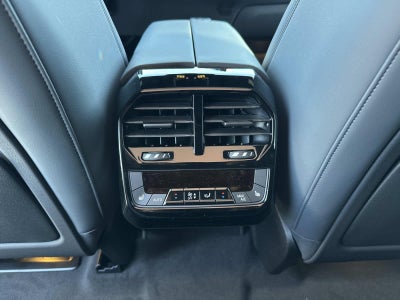 2026 BMW iX xDrive60