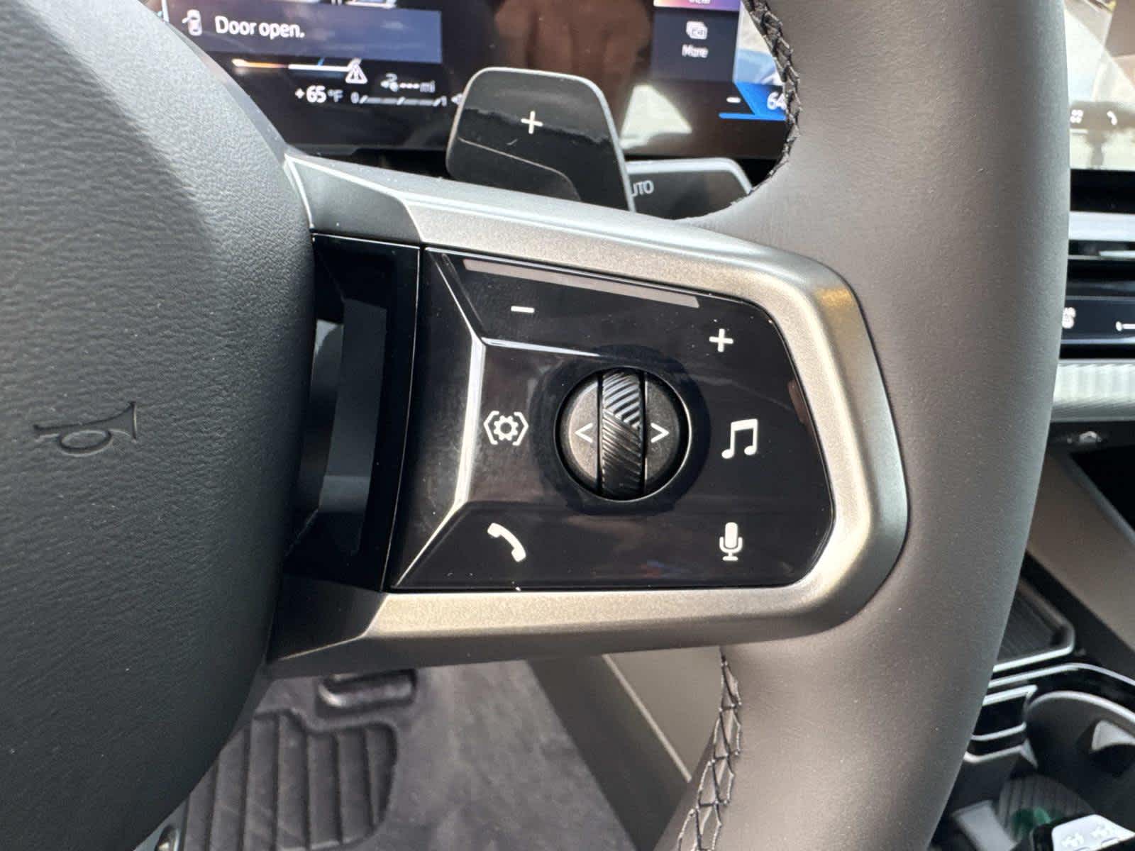 2026 BMW 5 Series 550e xDrive