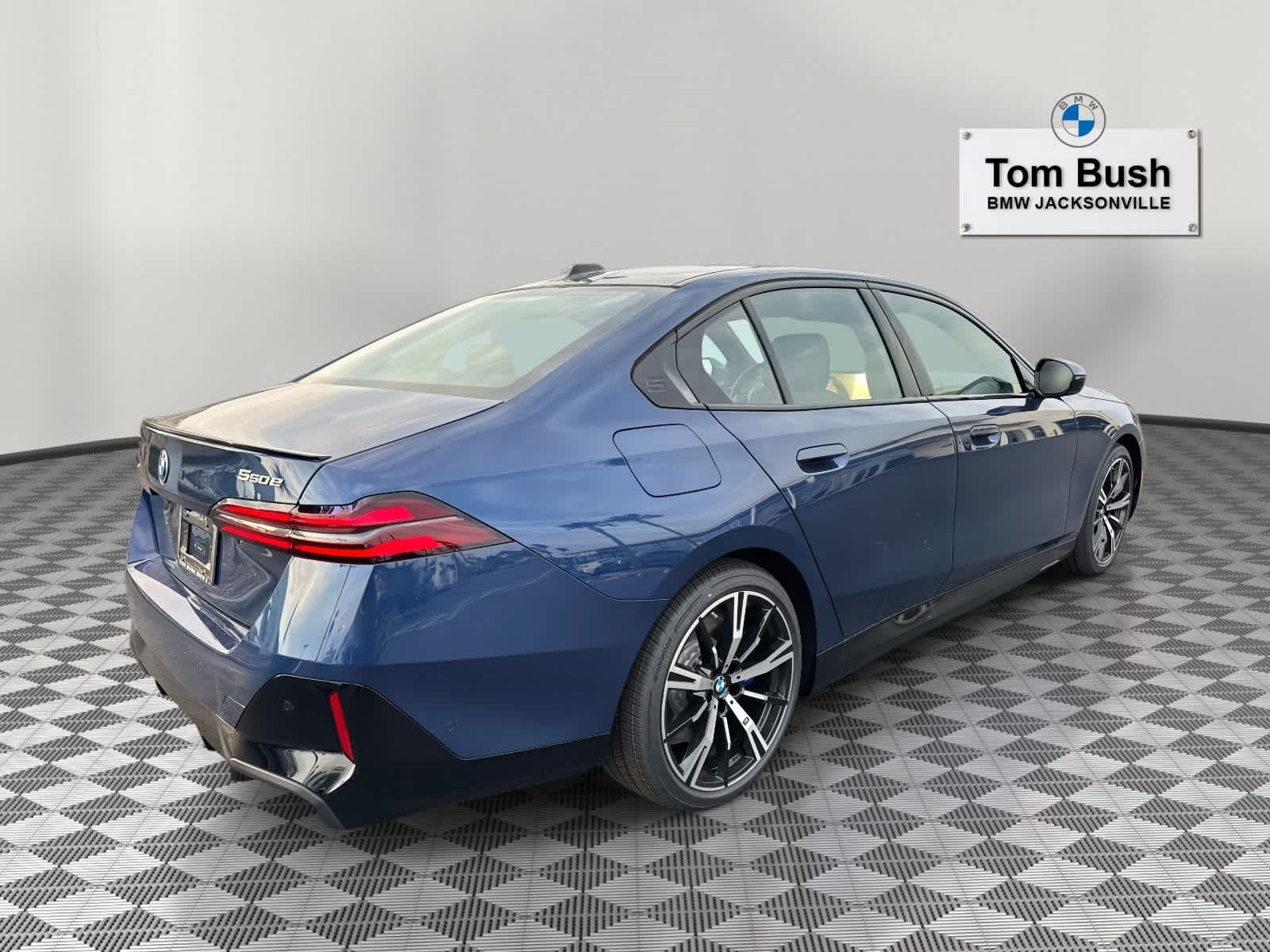 2026 BMW 5 Series 550e xDrive