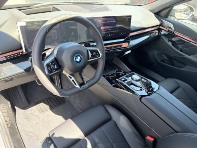 2026 BMW 550e xDrive 550e xDrive