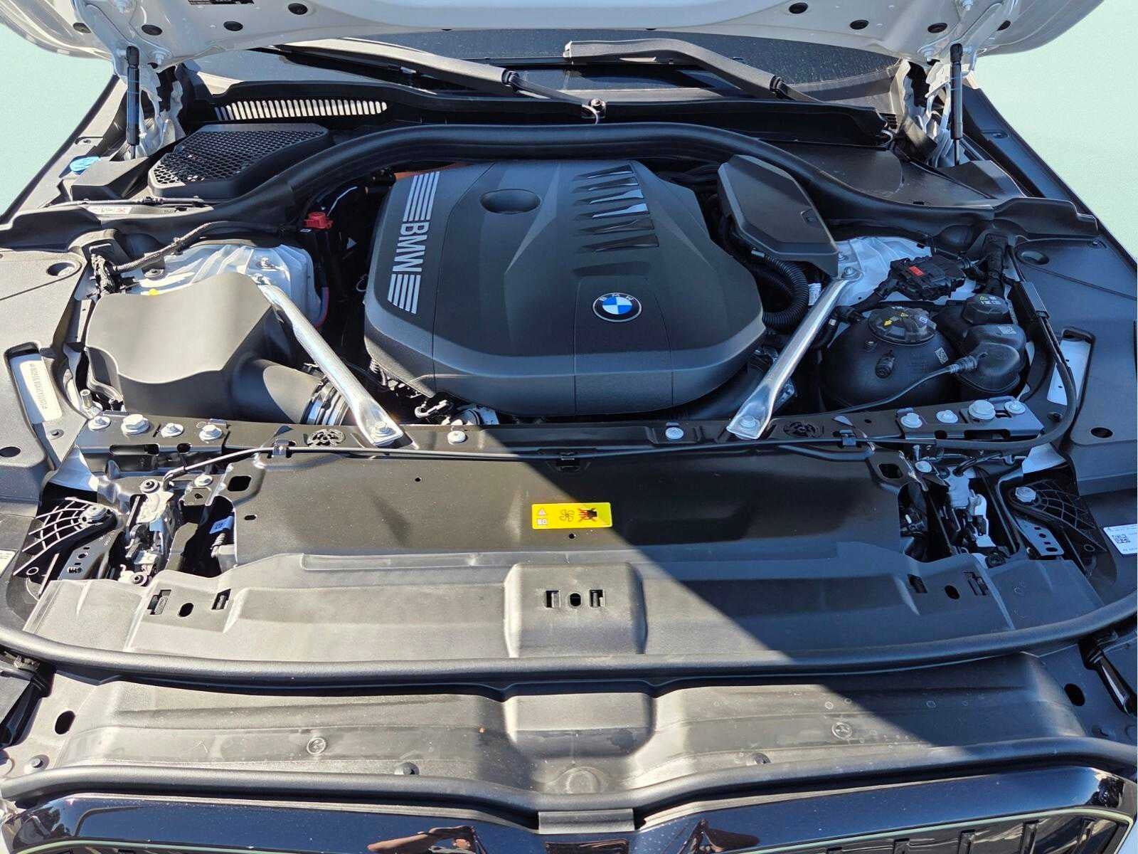 2027 BMW 550e xDrive 550e xDrive