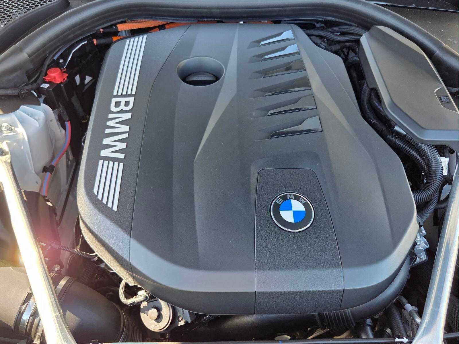 2027 BMW 550e xDrive 550e xDrive