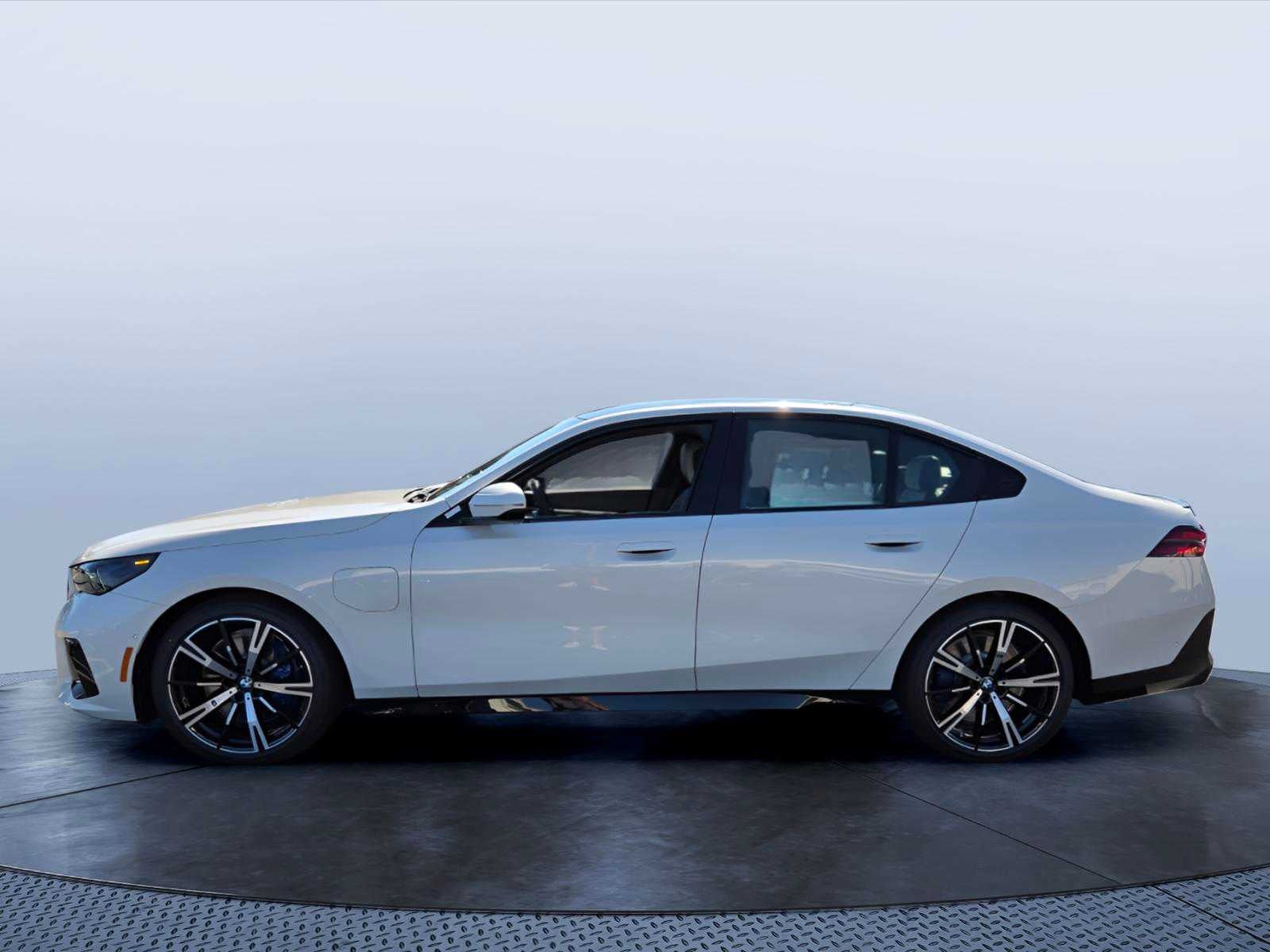 2027 BMW 550e xDrive 550e xDrive