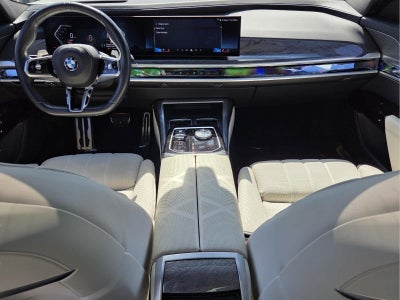 2023 BMW 740i 740i