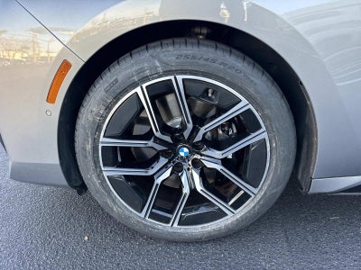 2023 BMW 7 Series 740i