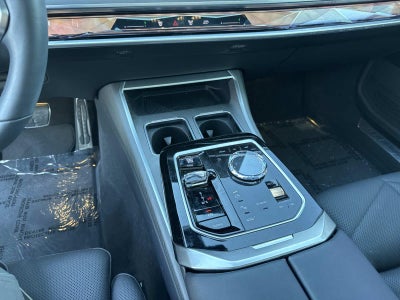 2023 BMW 7 Series 740i