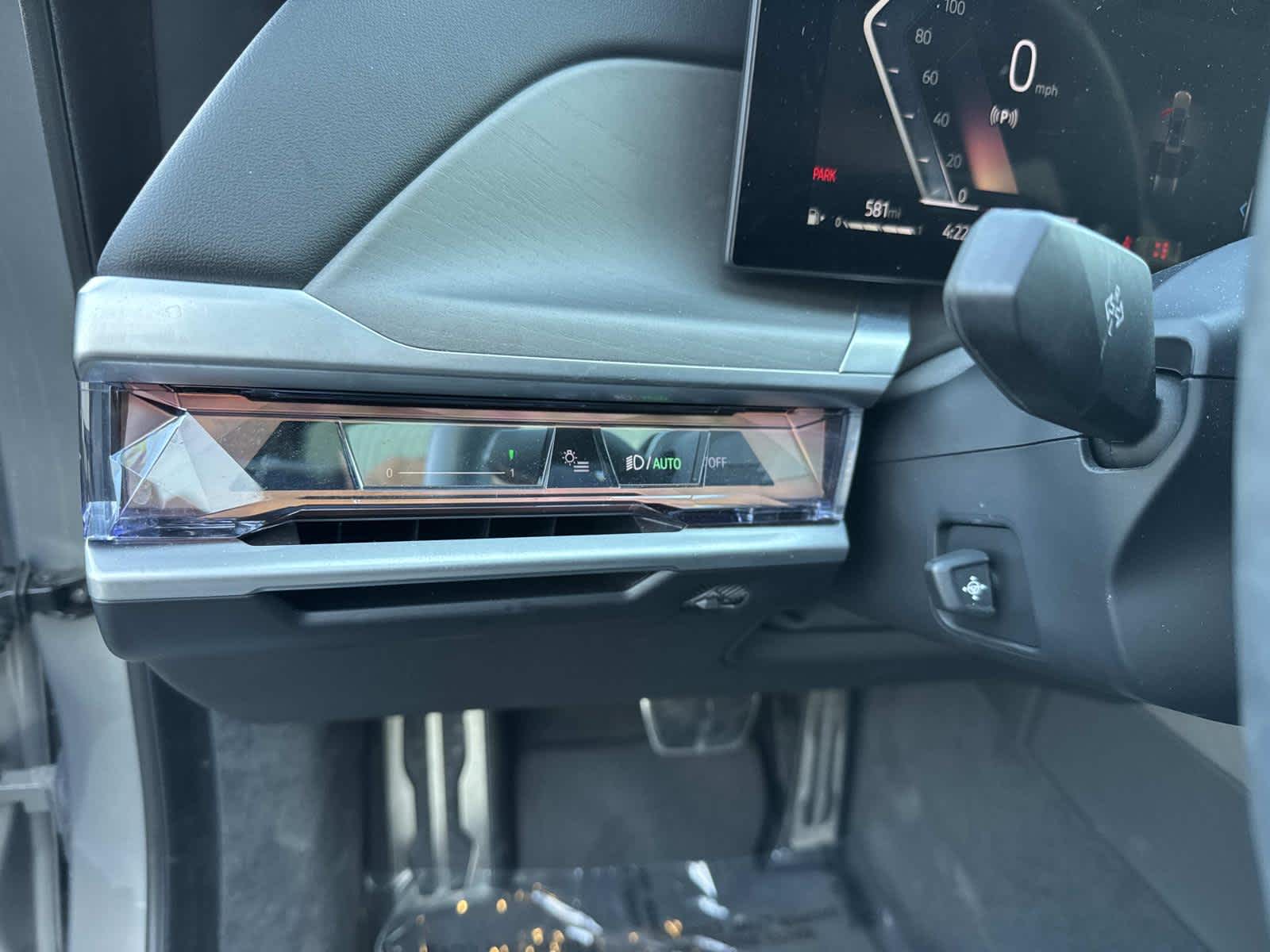 2023 BMW 7 Series 740i