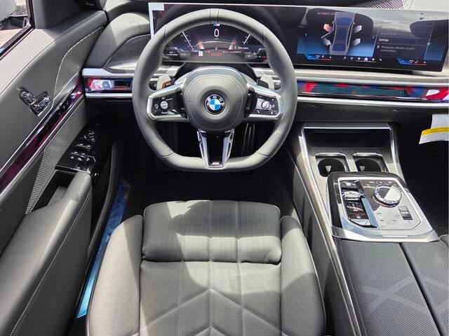 2026 BMW 740i 740i
