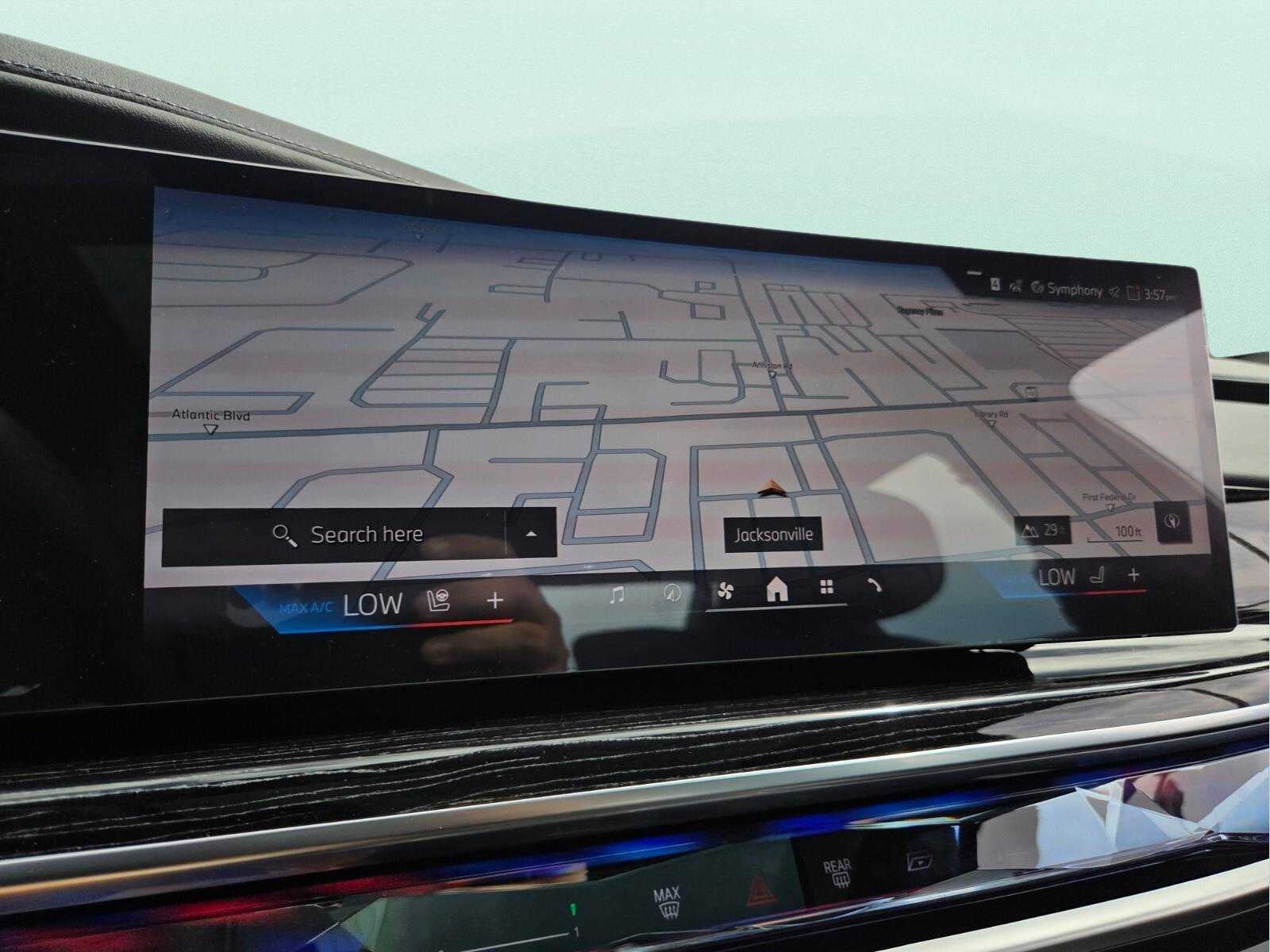 2026 BMW 740i 740i