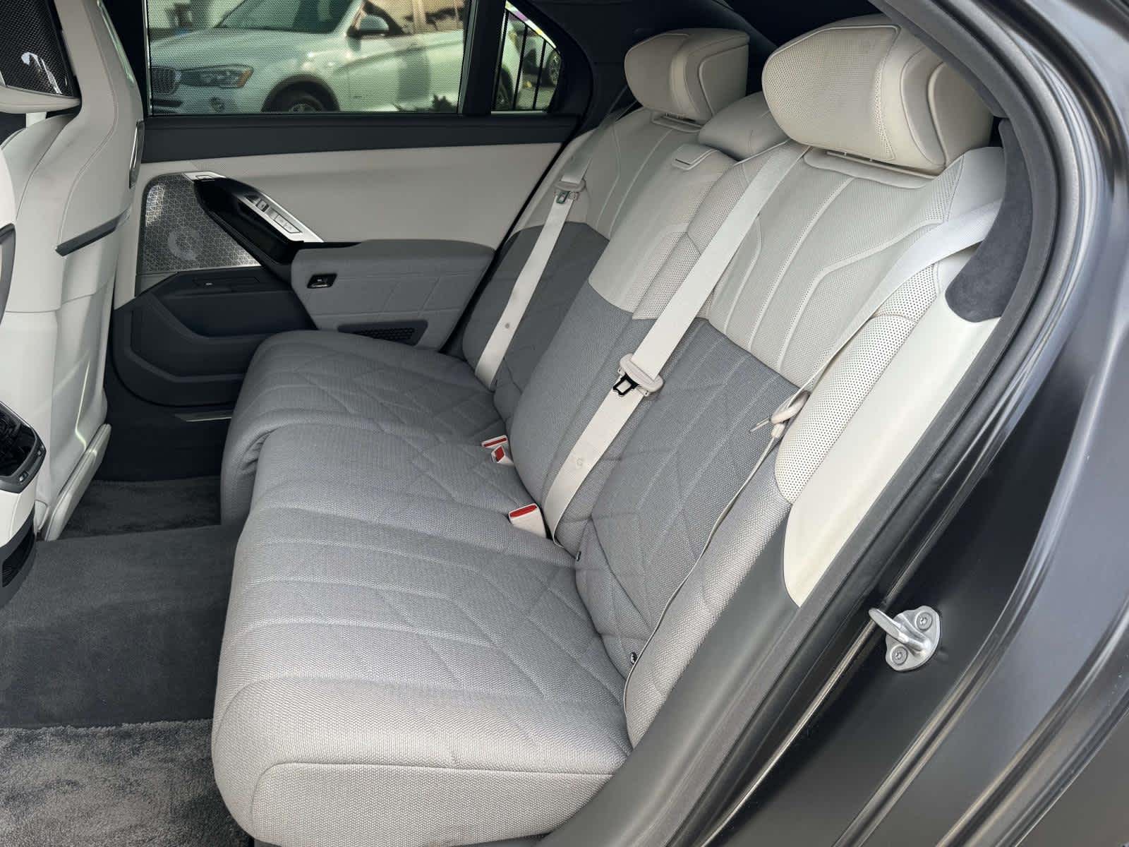 2023 BMW 7 Series 760i xDrive