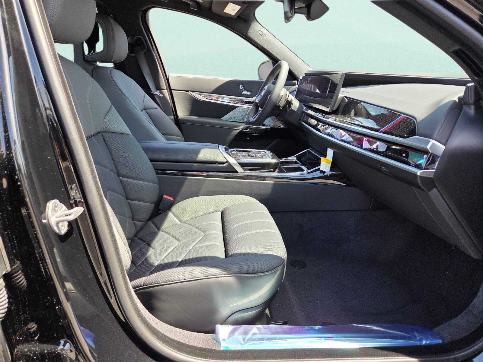 2026 BMW 750e xDrive 750e xDrive