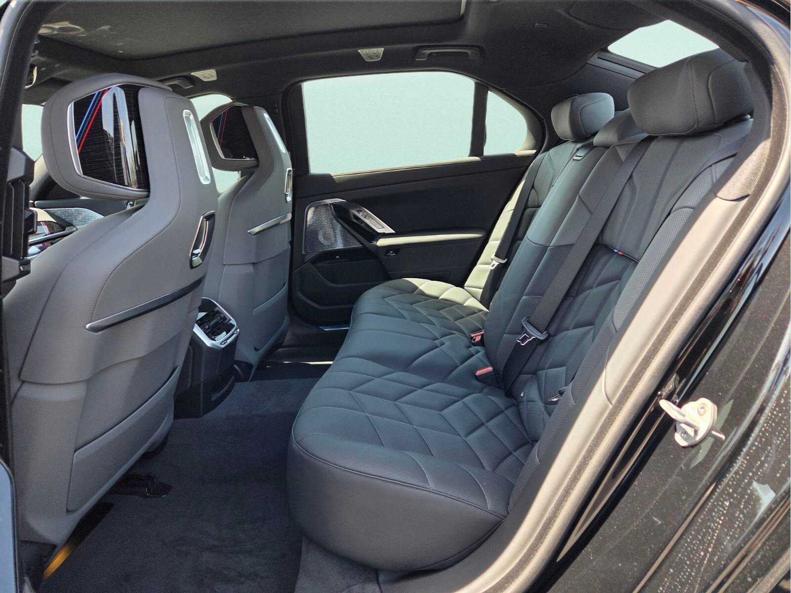 2026 BMW 750e xDrive 750e xDrive