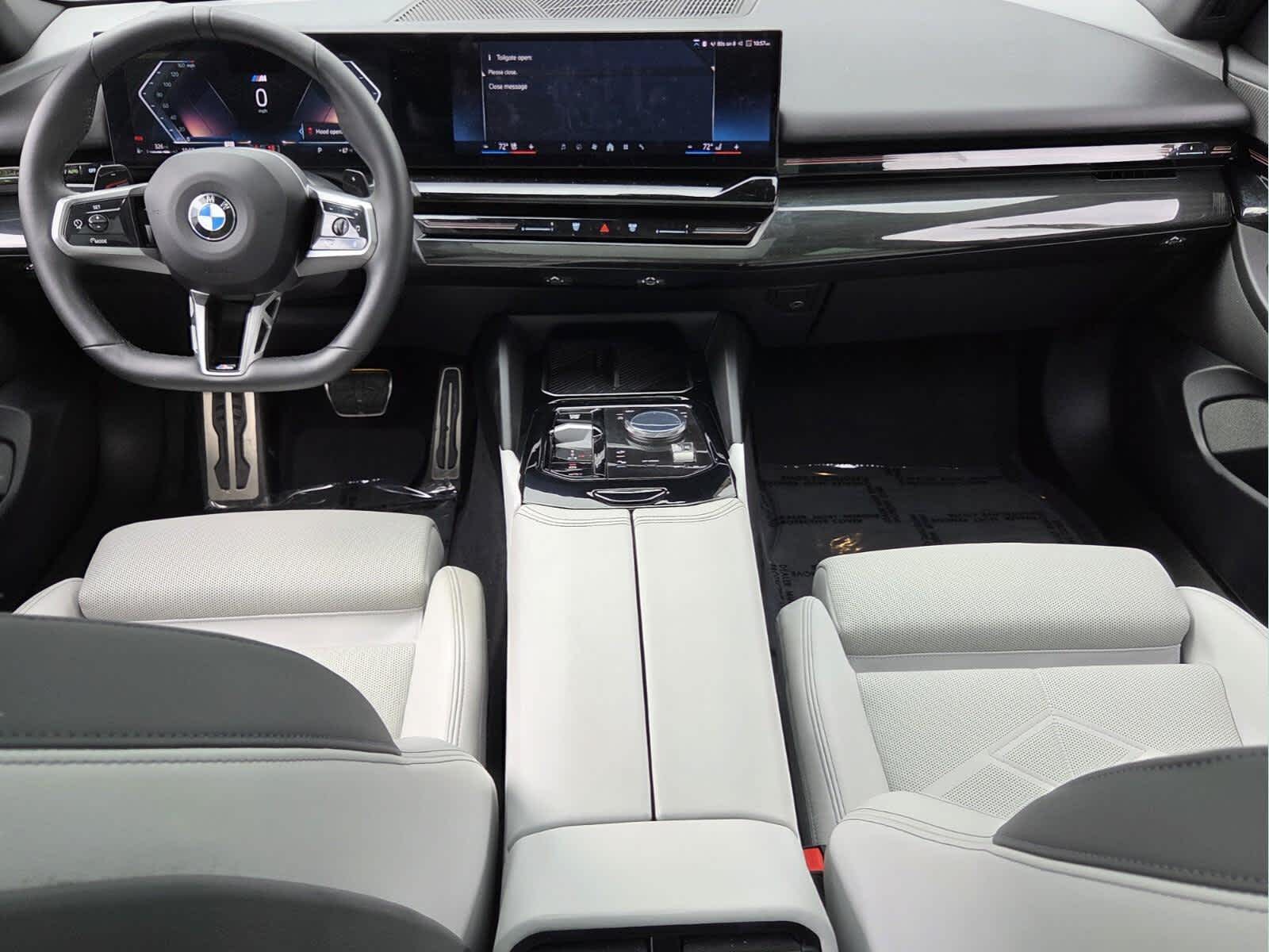 2024 BMW 530i 530i