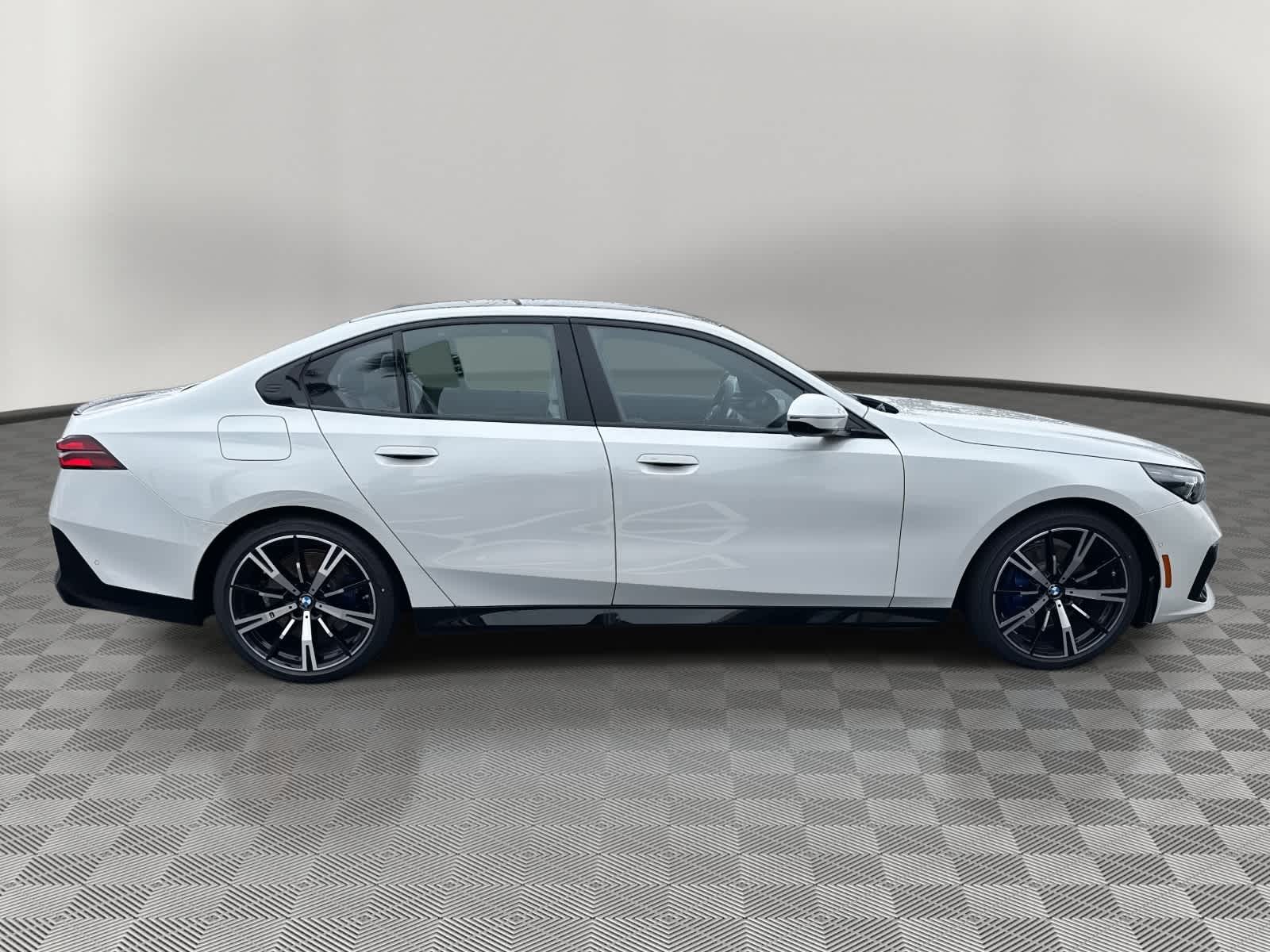 2026 BMW 5 Series 530i