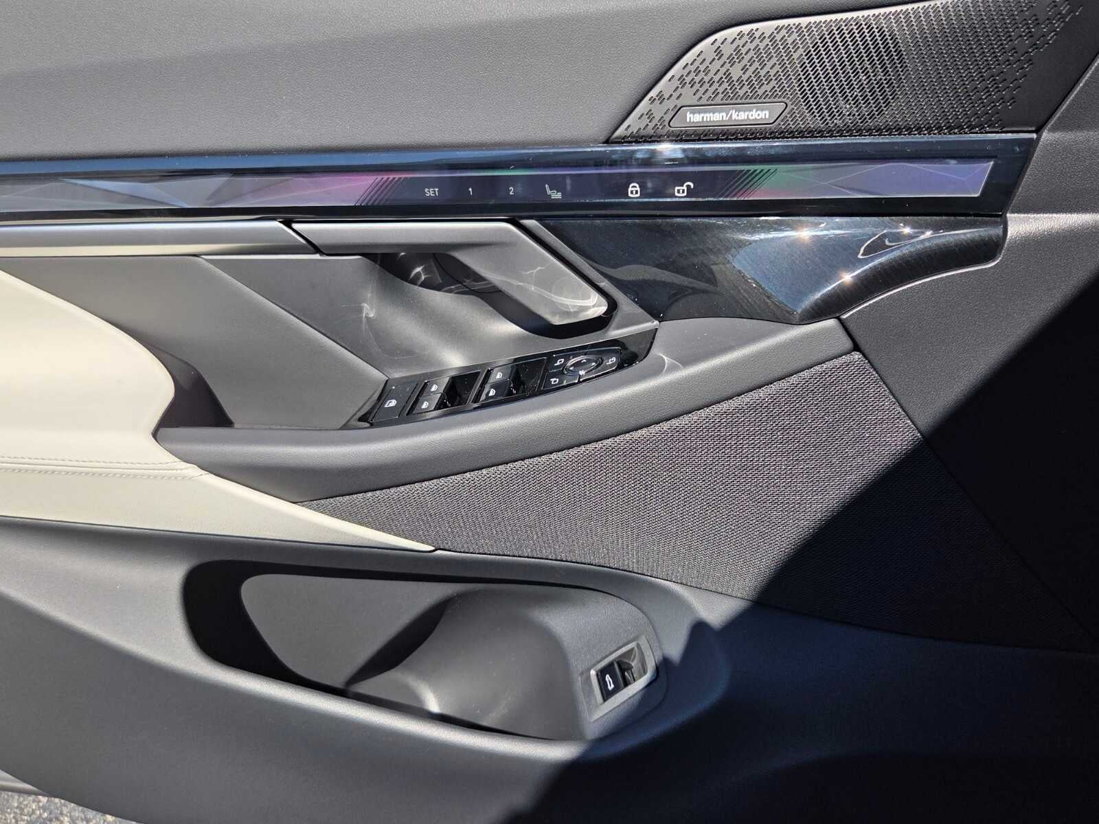 2027 BMW 530i 530i