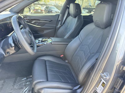 2025 BMW 5 Series 530i xDrive