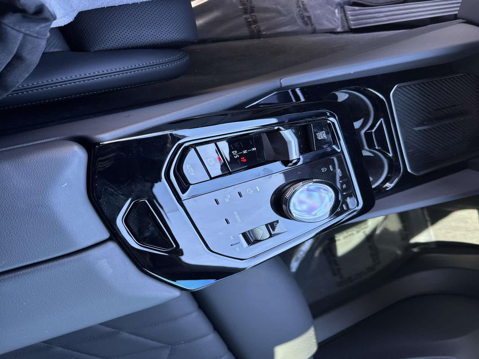 2025 BMW 5 Series 530i xDrive