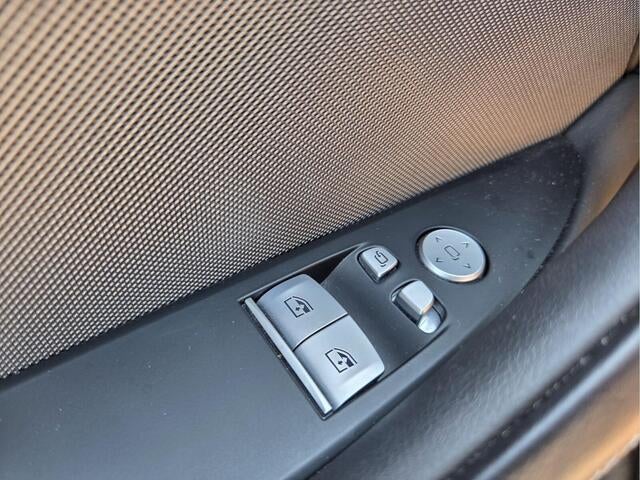 2026 BMW 8 Series 840i - Photo 24