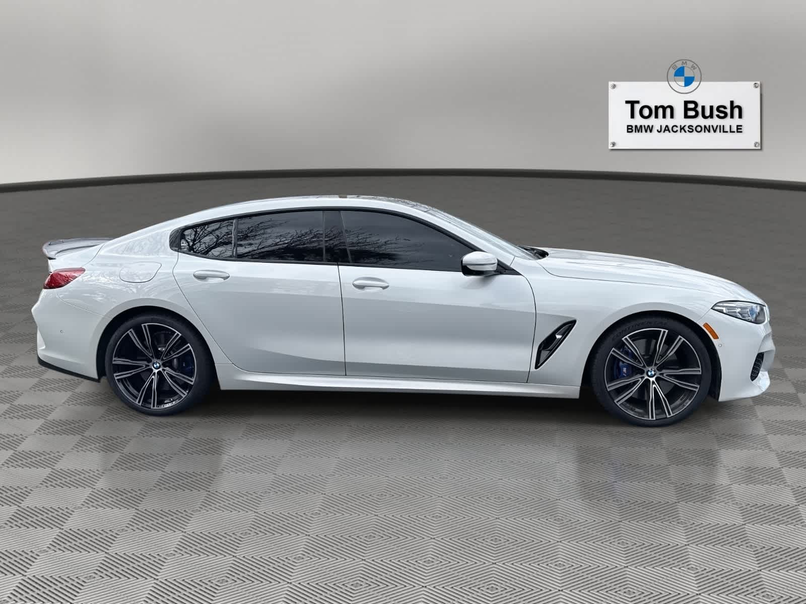 2022 BMW 8 Series 840i