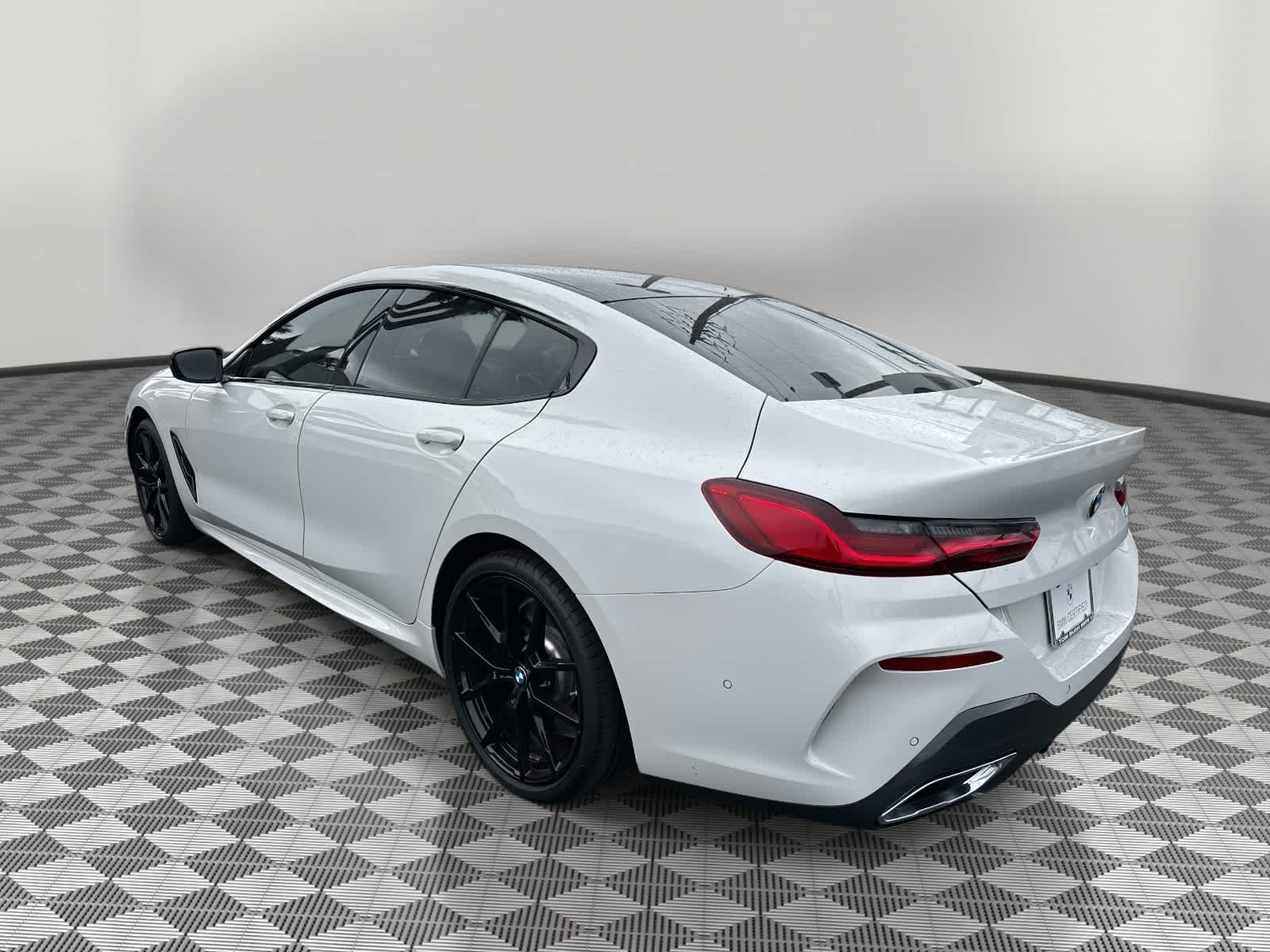 2025 BMW 8 Series 840i