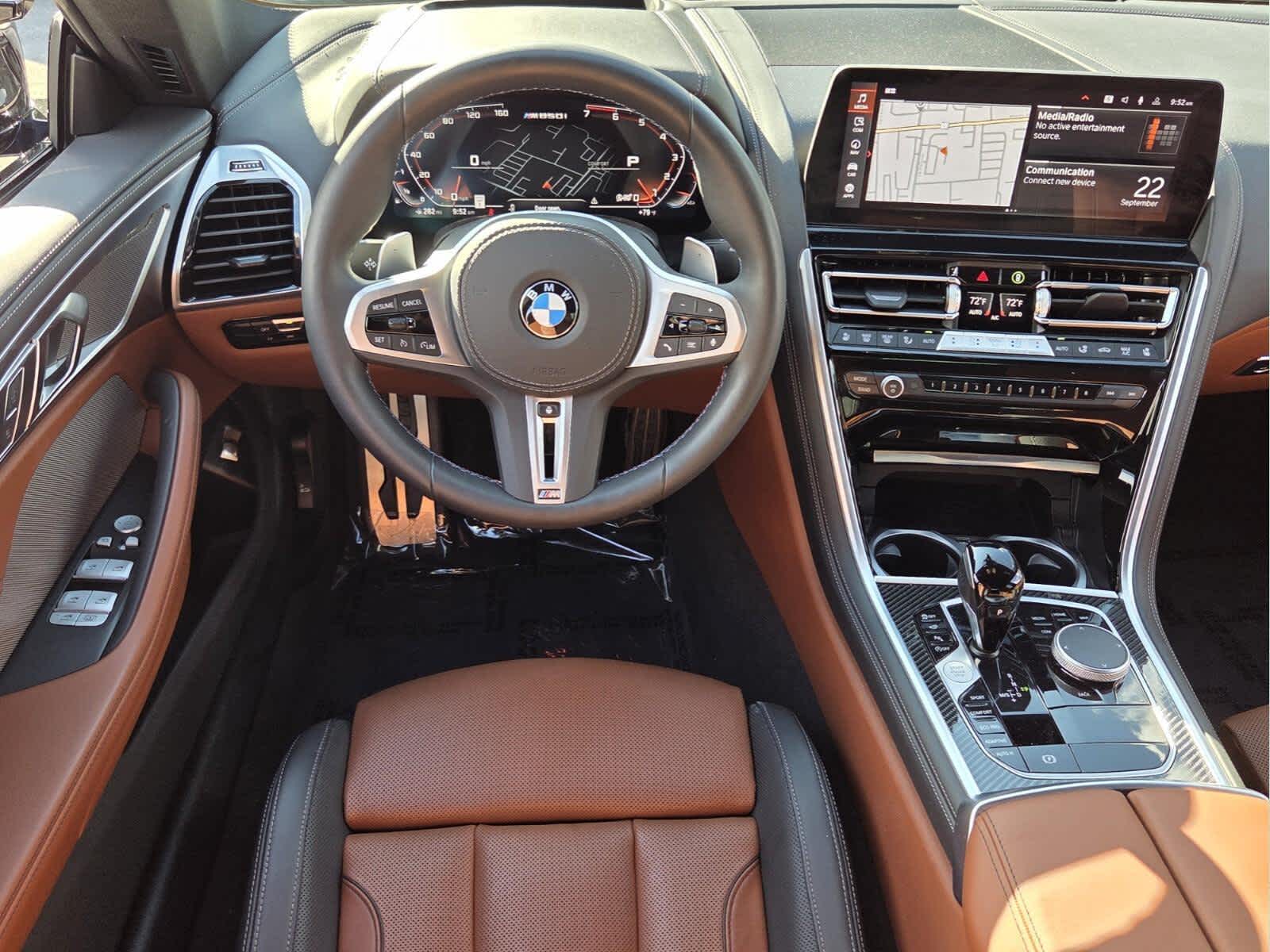 2025 BMW 8 Series M850i - Photo 12