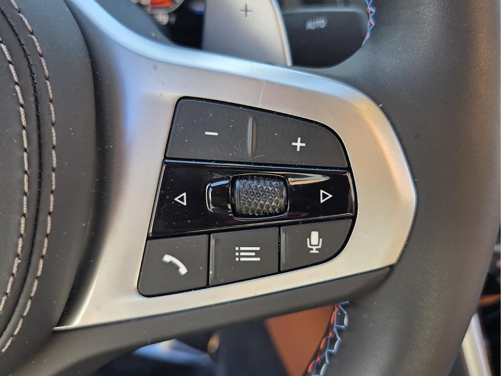 2025 BMW 8 Series M850i - Photo 31