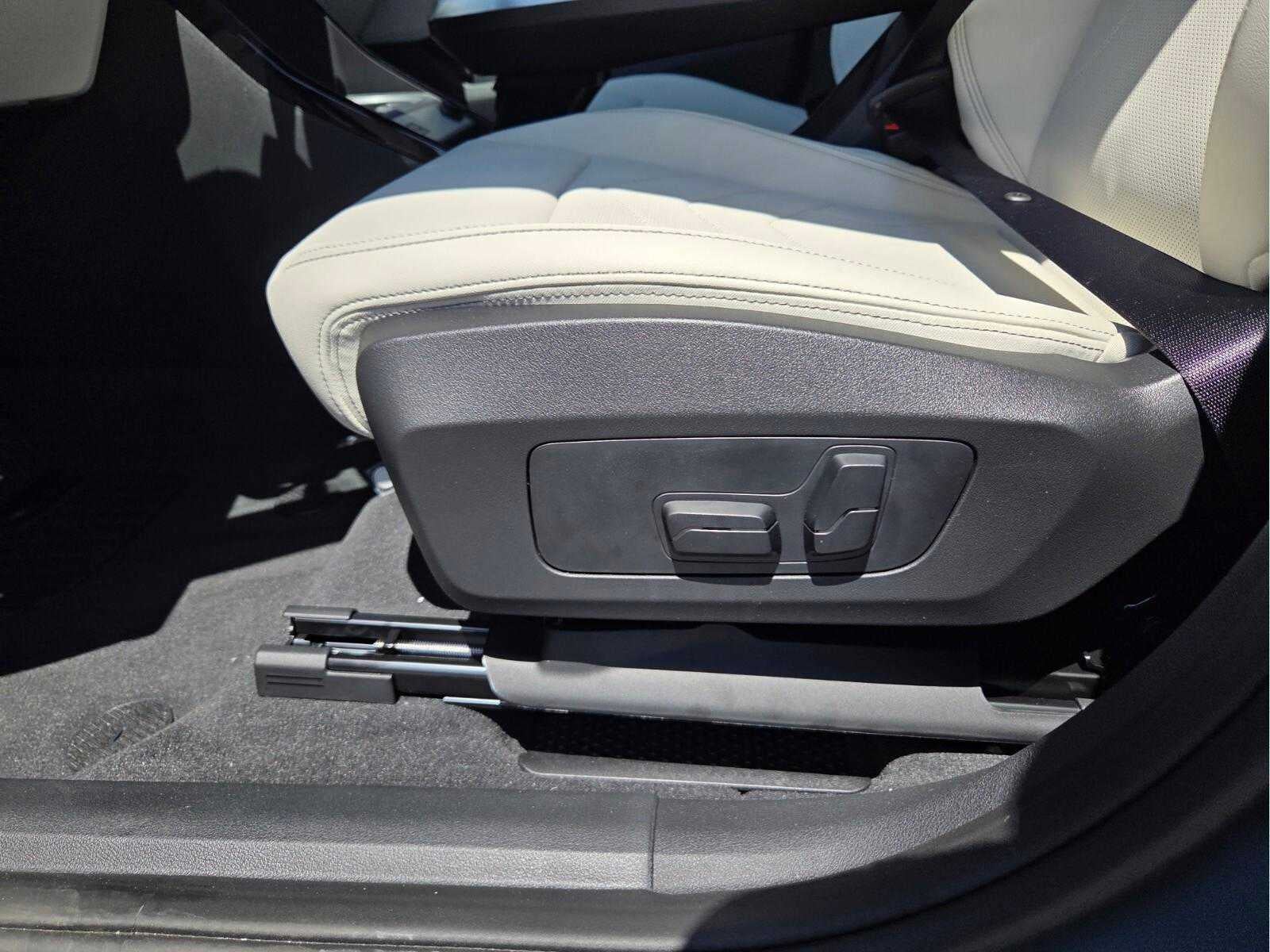 2026 BMW X2 xDrive28i xDrive28i