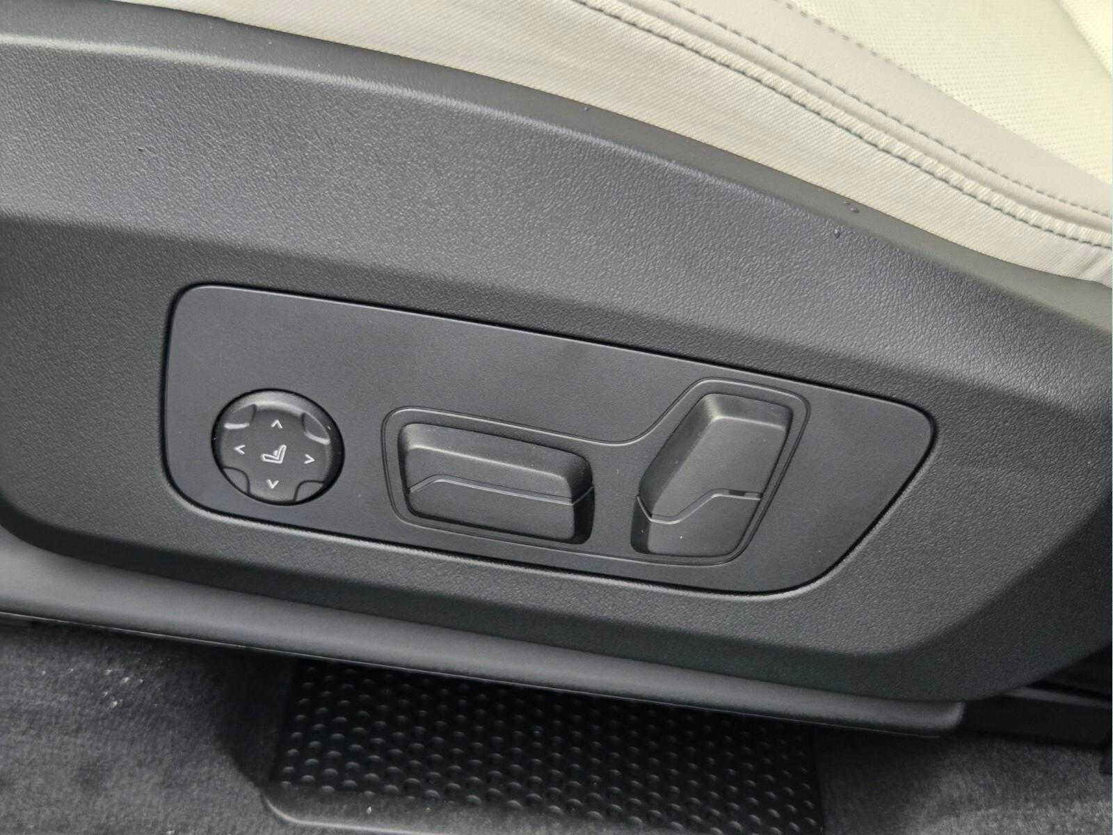 2026 BMW X1 xDrive28i xDrive28i