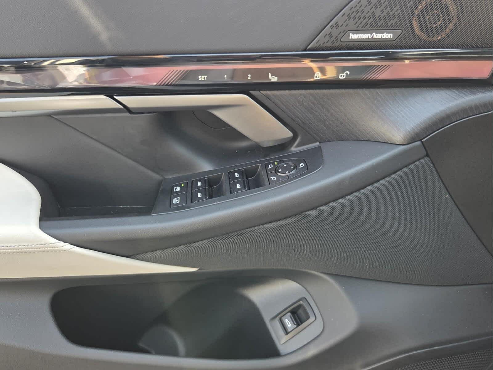 2025 BMW i5 40 - Photo 25