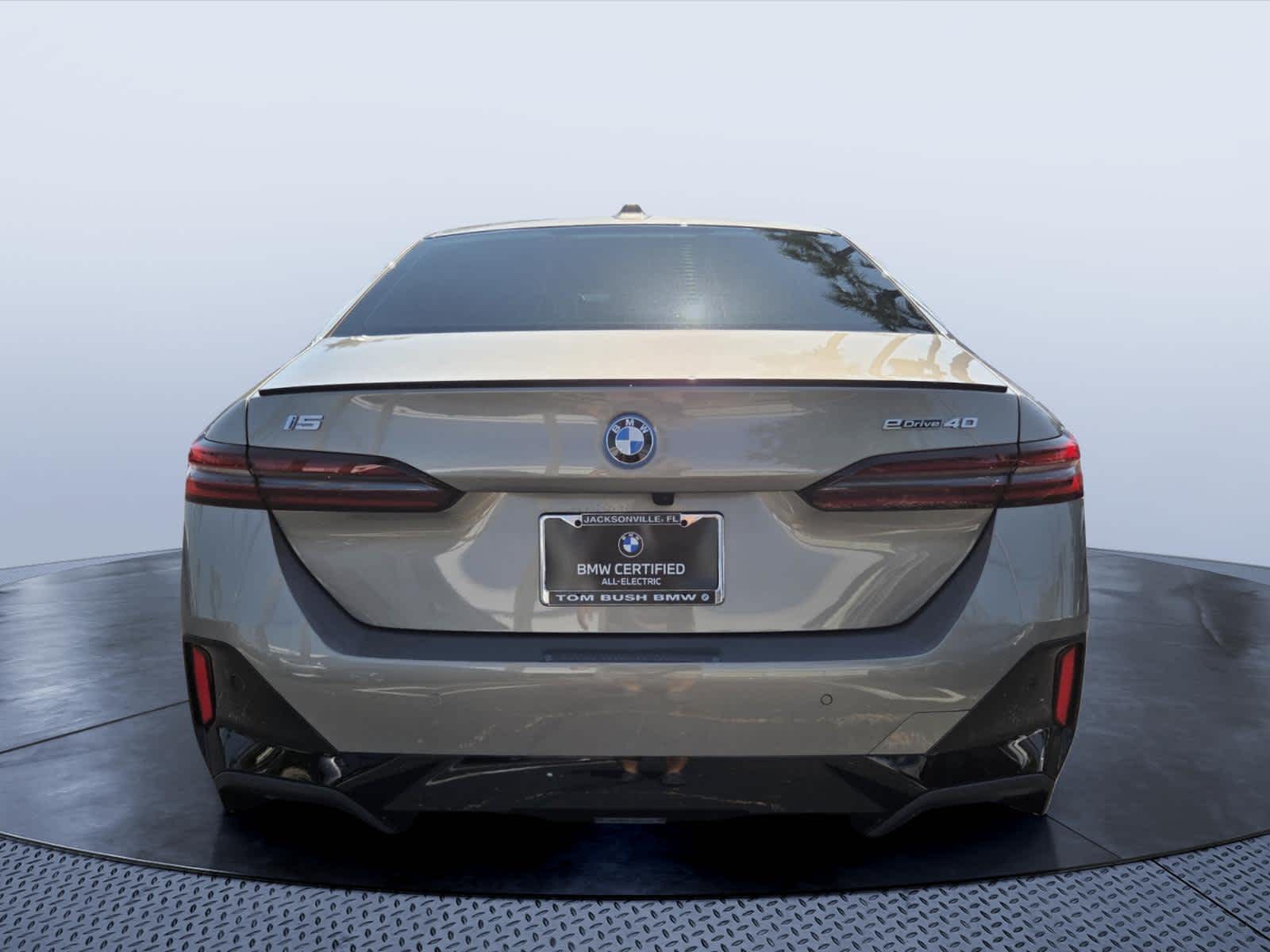 2025 BMW i5 eDrive40
