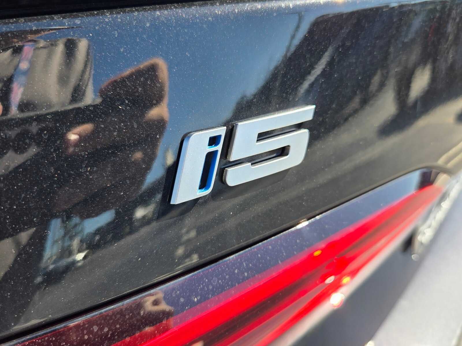 2027 BMW i5 xDrive40 xDrive40