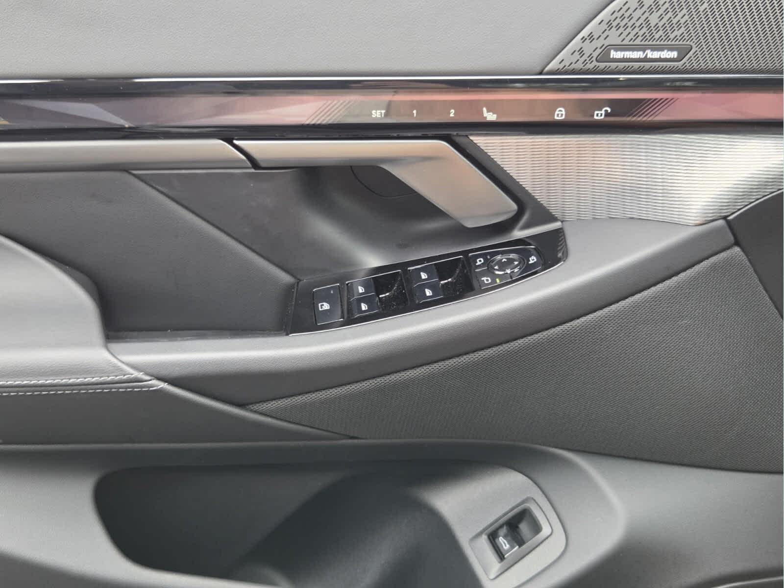 2026 BMW i5 40 - Photo 25