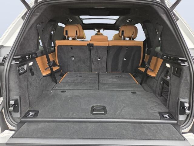 2021 BMW X7 M50I