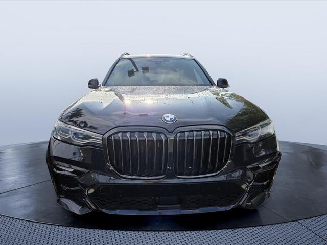 2022 BMW X7 M50I