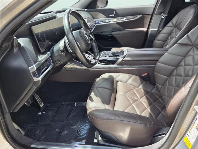 2023 BMW 740i 740i