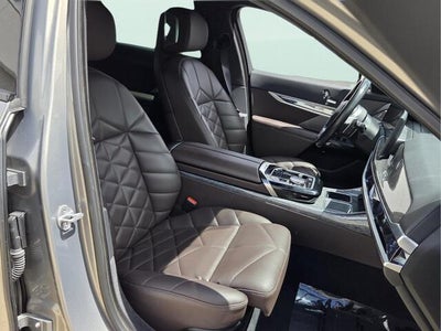 2023 BMW 740i 740i