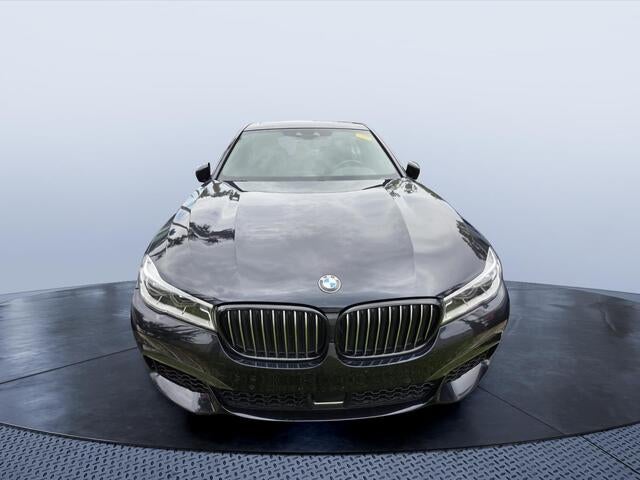 2019 BMW 750i 750i