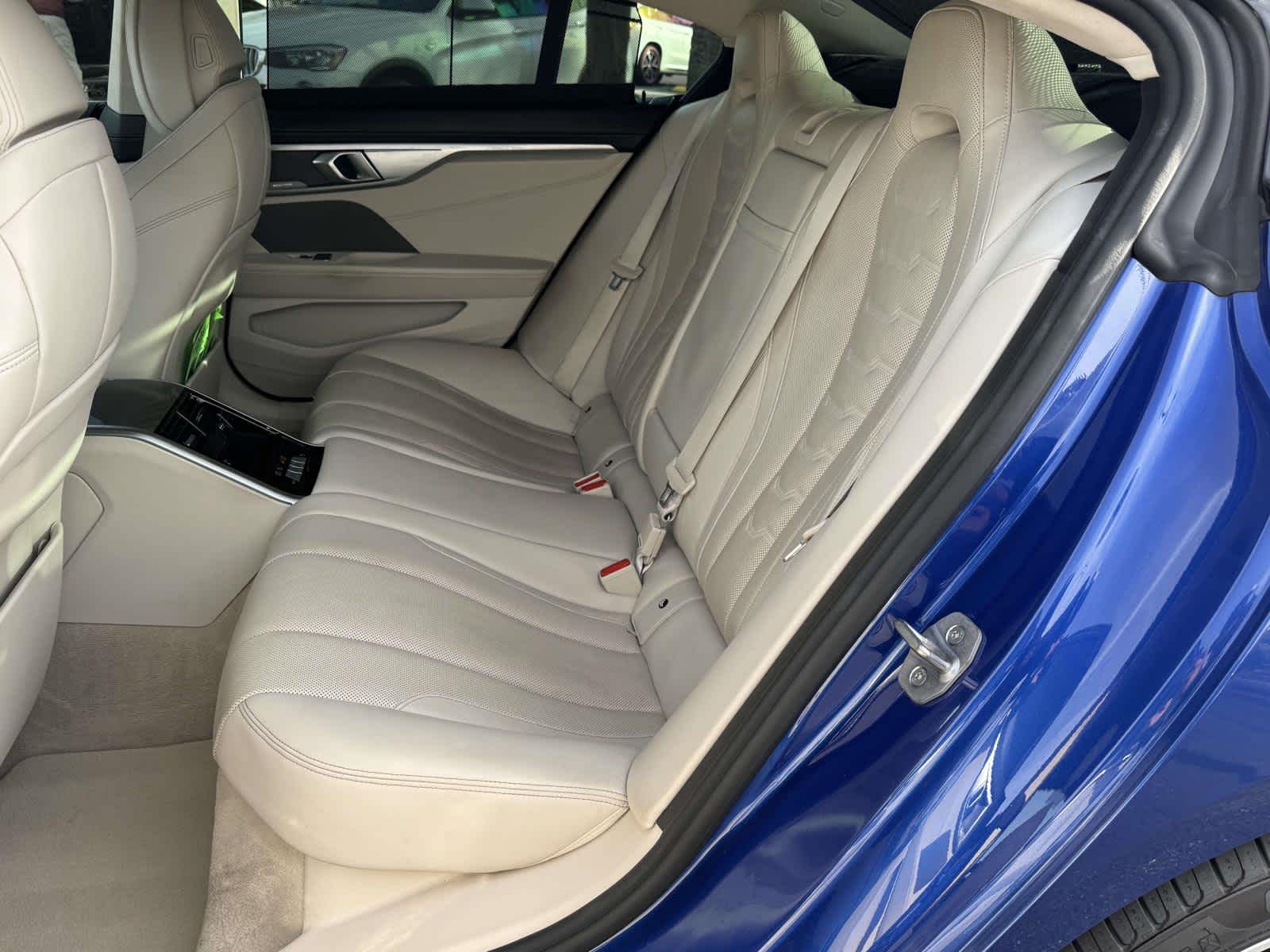 2023 BMW 8 Series 840i