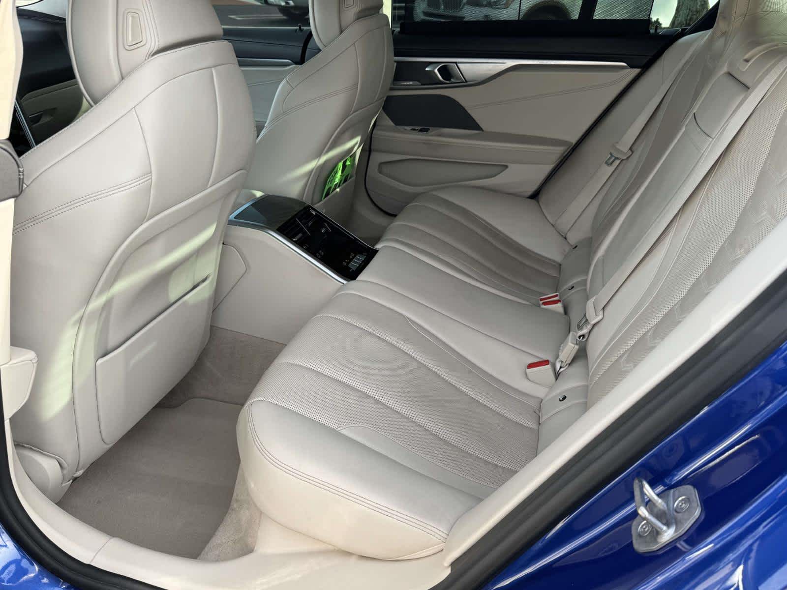 2023 BMW 8 Series 840i