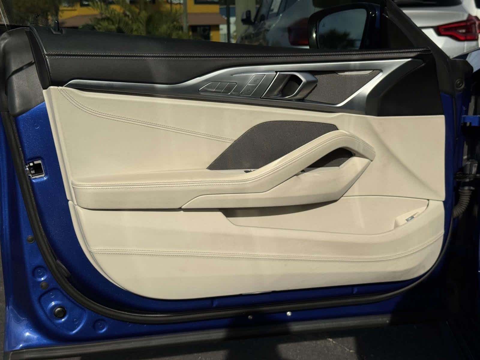 2023 BMW 8 Series 840i