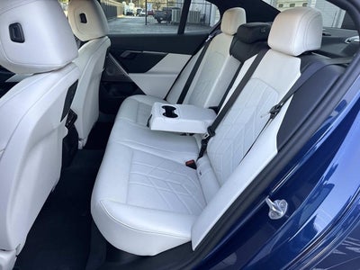 2025 BMW i5 M60