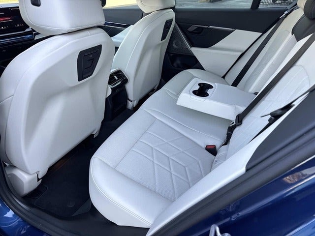 2025 BMW i5 M60