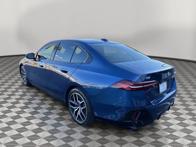 2025 BMW i5 M60