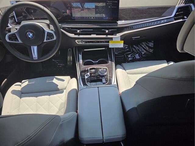 2027 BMW X7 Base