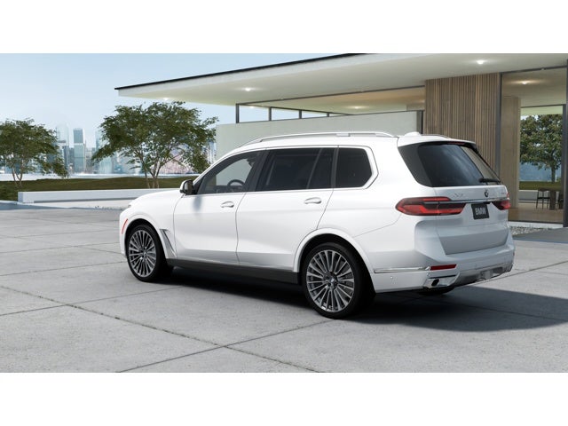 2026 BMW X7 Base